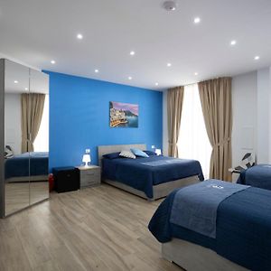 Giuly Suites & Rooms